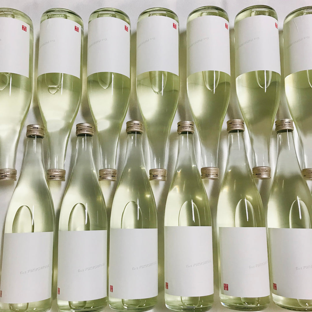 WHITE 【純米吟醸生酒】720ml【限定】（2026/12-）